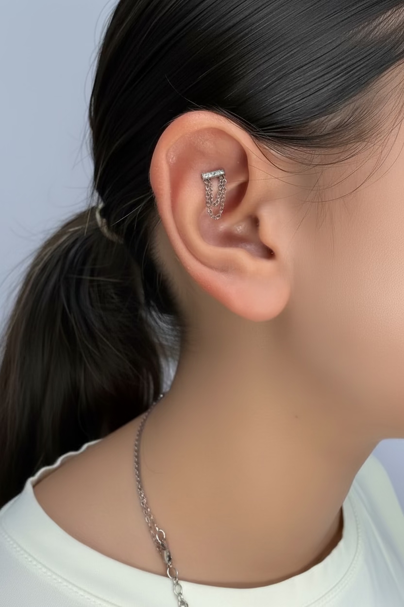 Piercing Labret Barra con Catene Pendenti